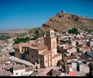 Iglesia de Santiago, monumento nacional desde 1931.
