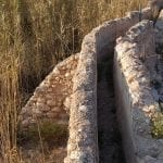 Acequia que conduce el agua al molino del Río Chícamo.